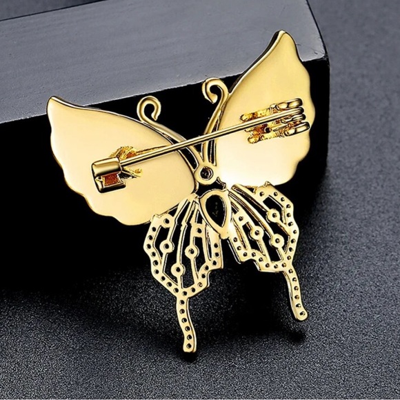 Swarovski Crystal Mother of Pearl Butterfly Brooch - Picture 5 of 6